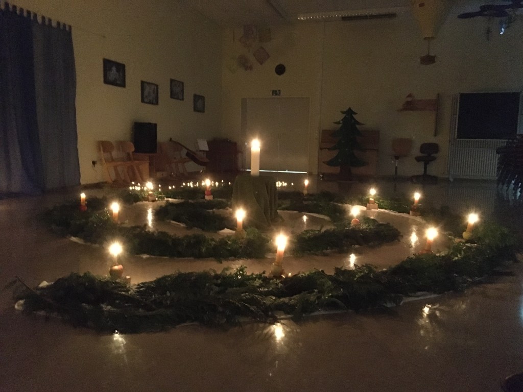 Adventsgärtlein – der Weg ins Licht