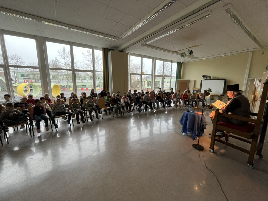 Lesung zum 96. Geburtstag von Gudrun Pausewang