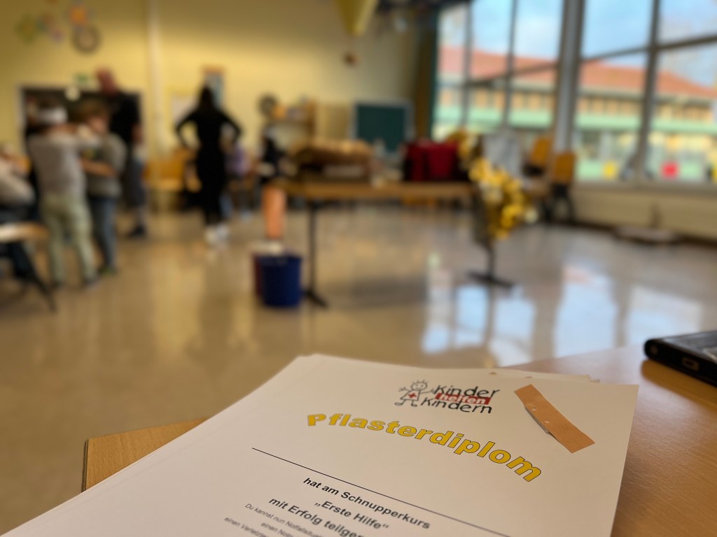 Erste-Hilfe-Kurs: Kinder erwerben das Pflasterdiplom